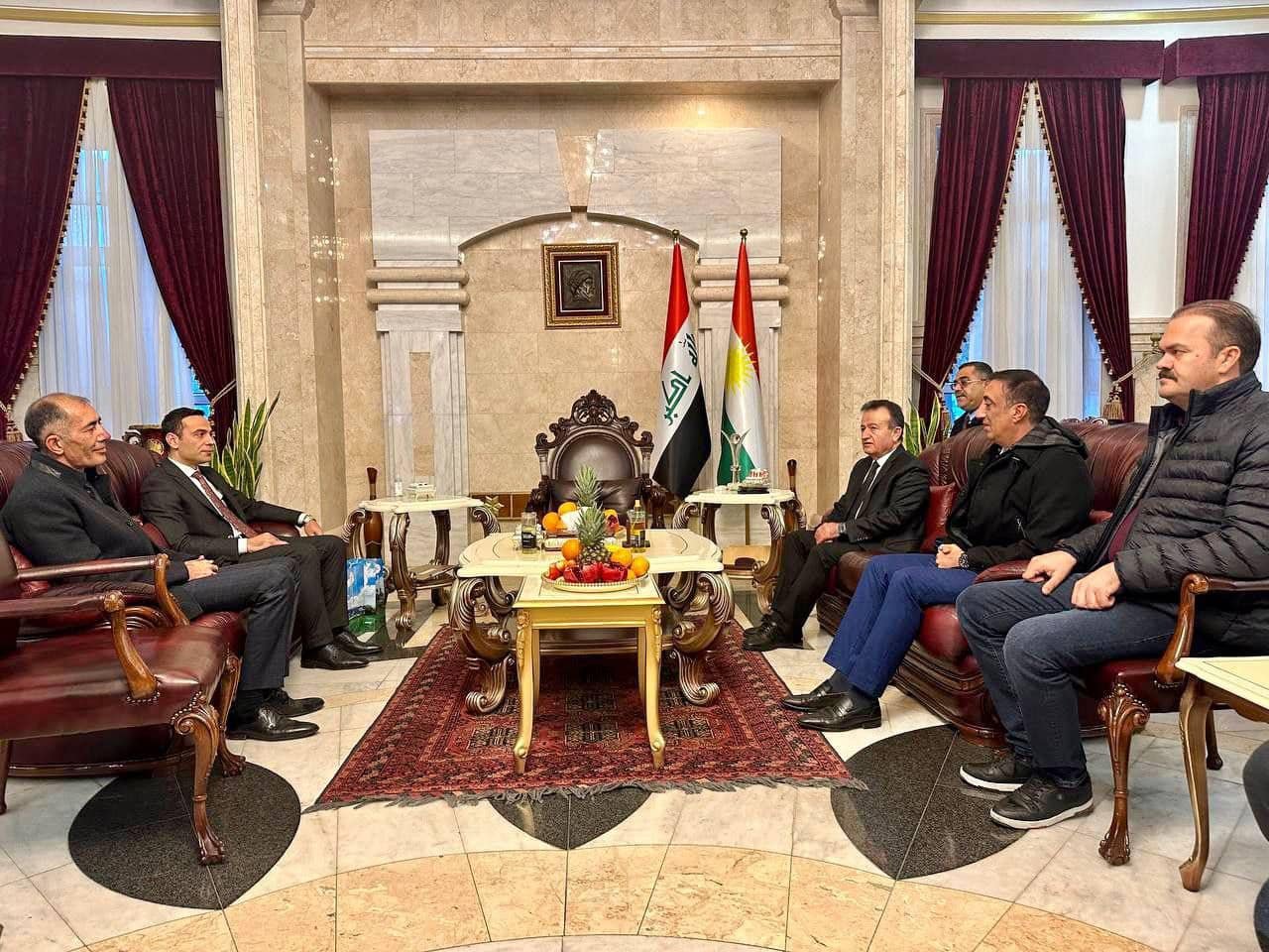 چەند کومبونەک ب مەبەستا چارەسەرییا ئاریشەیێن ھاتن و چوونا گەشتیاران ھاتنە ئەنجامدان